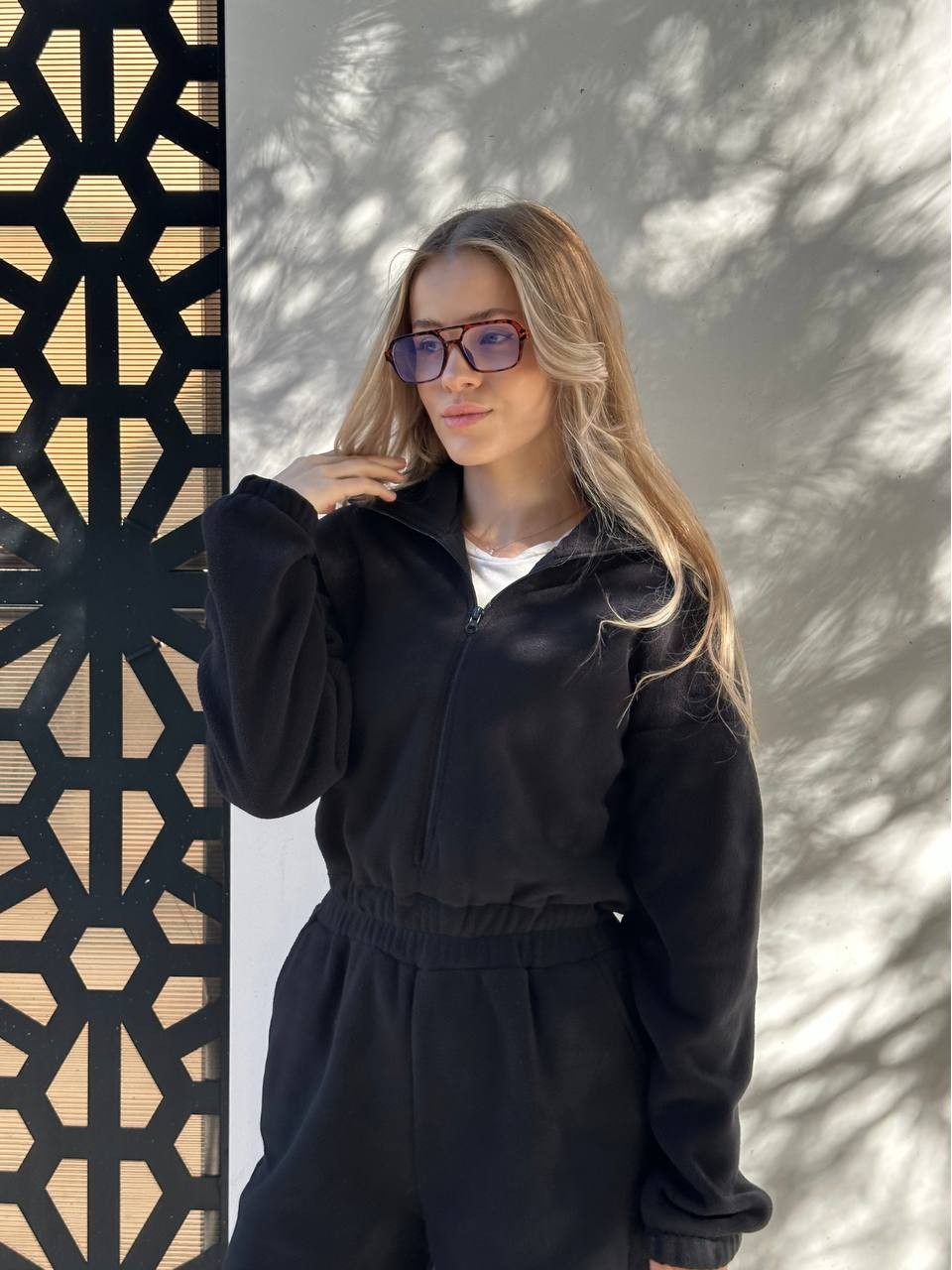 Жiночий флiсовий комбінезон чорного кольору 35279