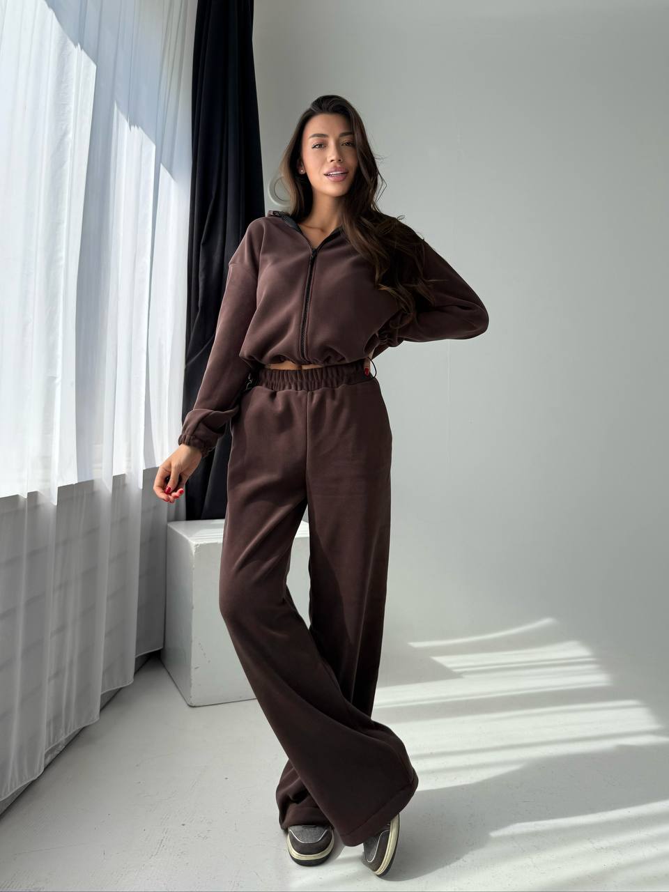 Жіночий флiсовий костюм на змiйцi коричневого кольору 34764