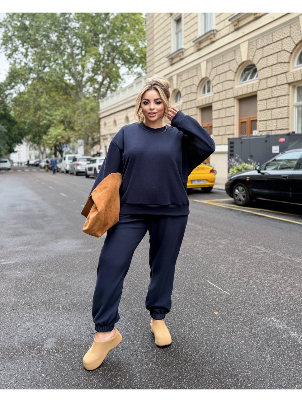 Женский флисовый спортивный костюм темно-синего цвета 25965