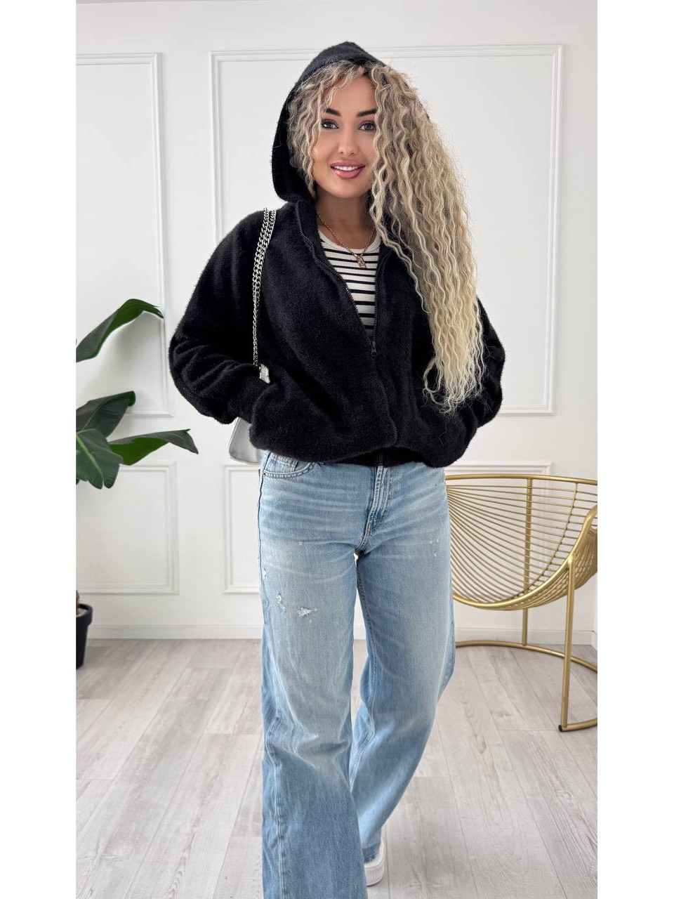 Женский кардиган из альпаки с капюшоном черного цвета 34221