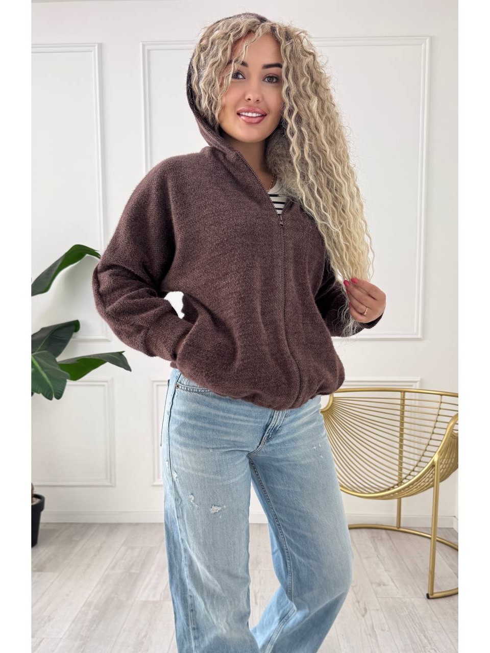 Женский кардиган из альпаки с капюшоном коричневого цвета 34224