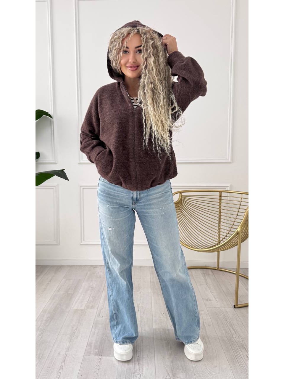 Женский кардиган из альпаки с капюшоном коричневого цвета 34224