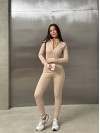 Жіночий комбінезон на флiсi в рубчик бежевого кольору 36027