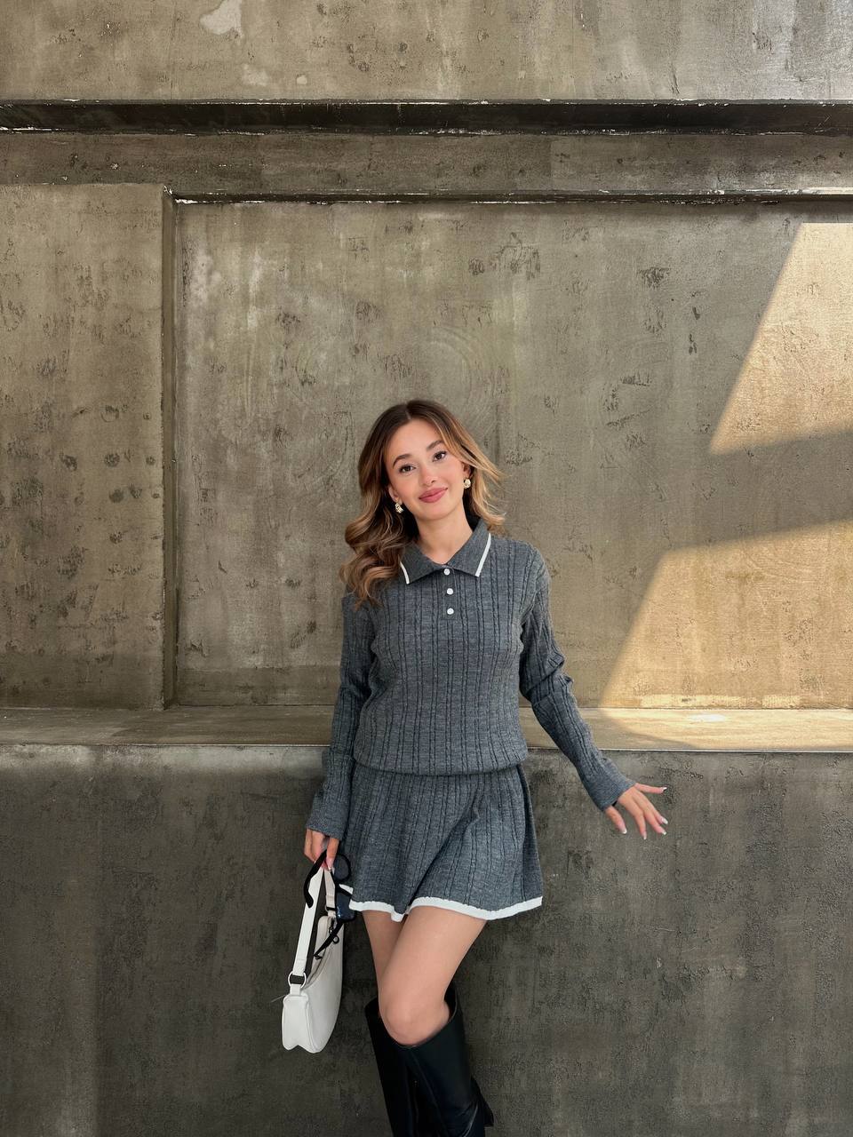 Женский костюм 2-ка с юбкой серого цвета 34495