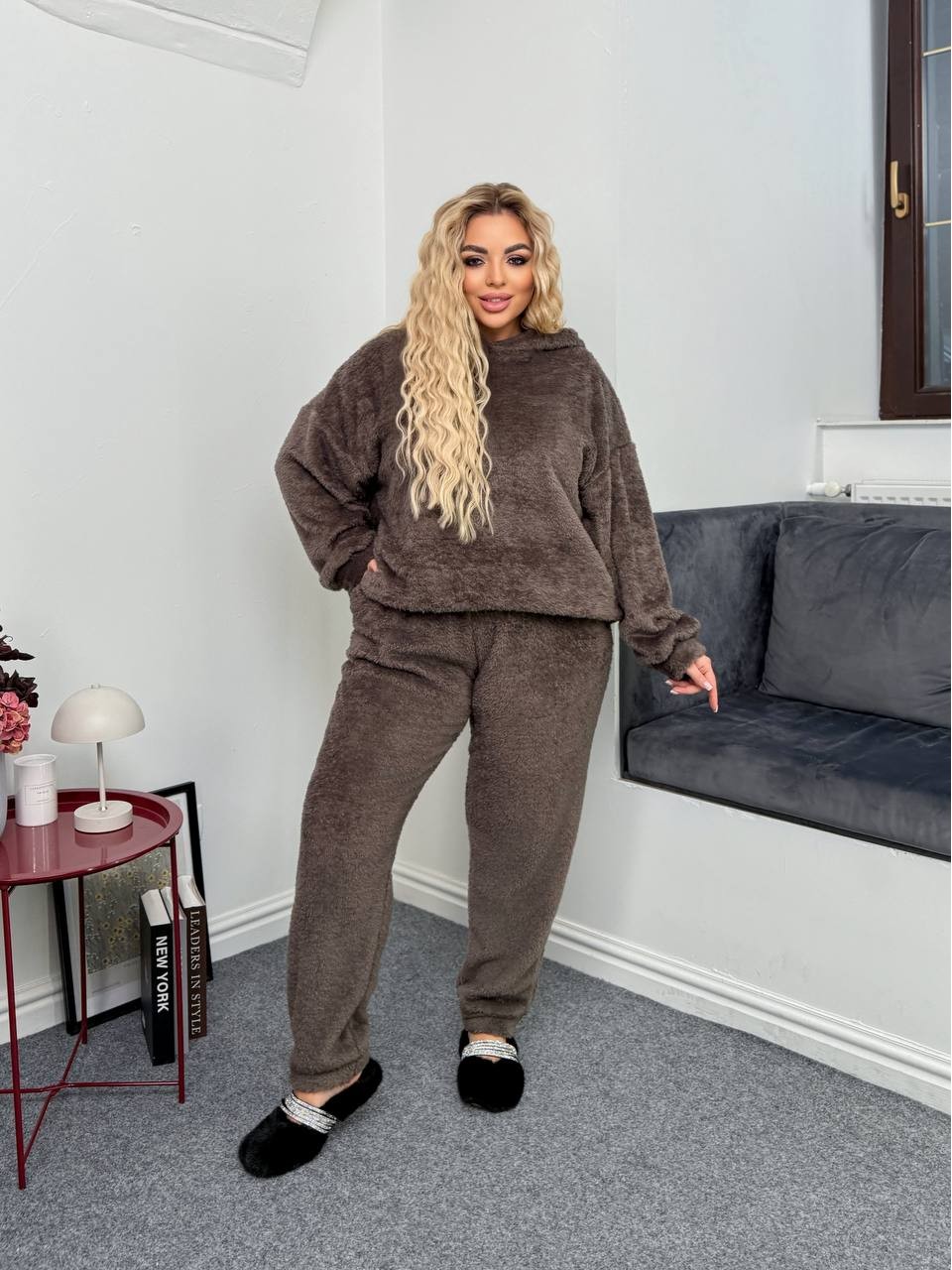 Жіночий костюм для дому з махри коричневого кольору 35197