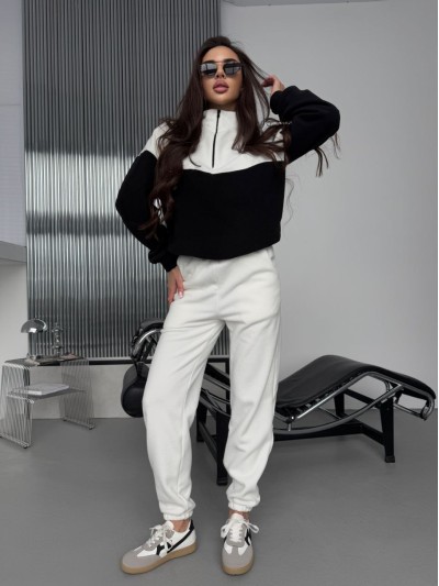 Жіночий костюм флісовий чорного кольору 35691