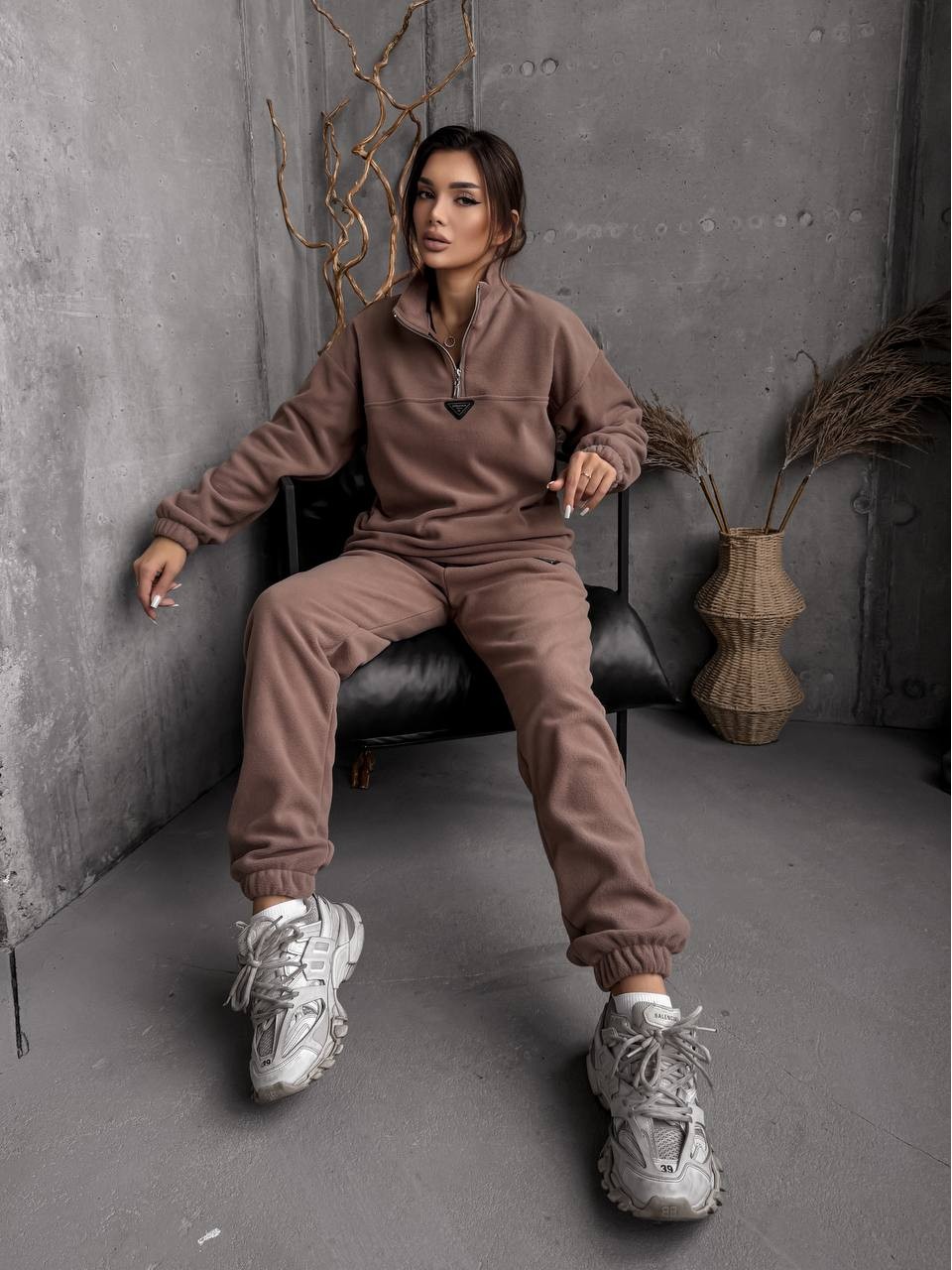 Жіночий костюм флісовий кавового кольору 35622