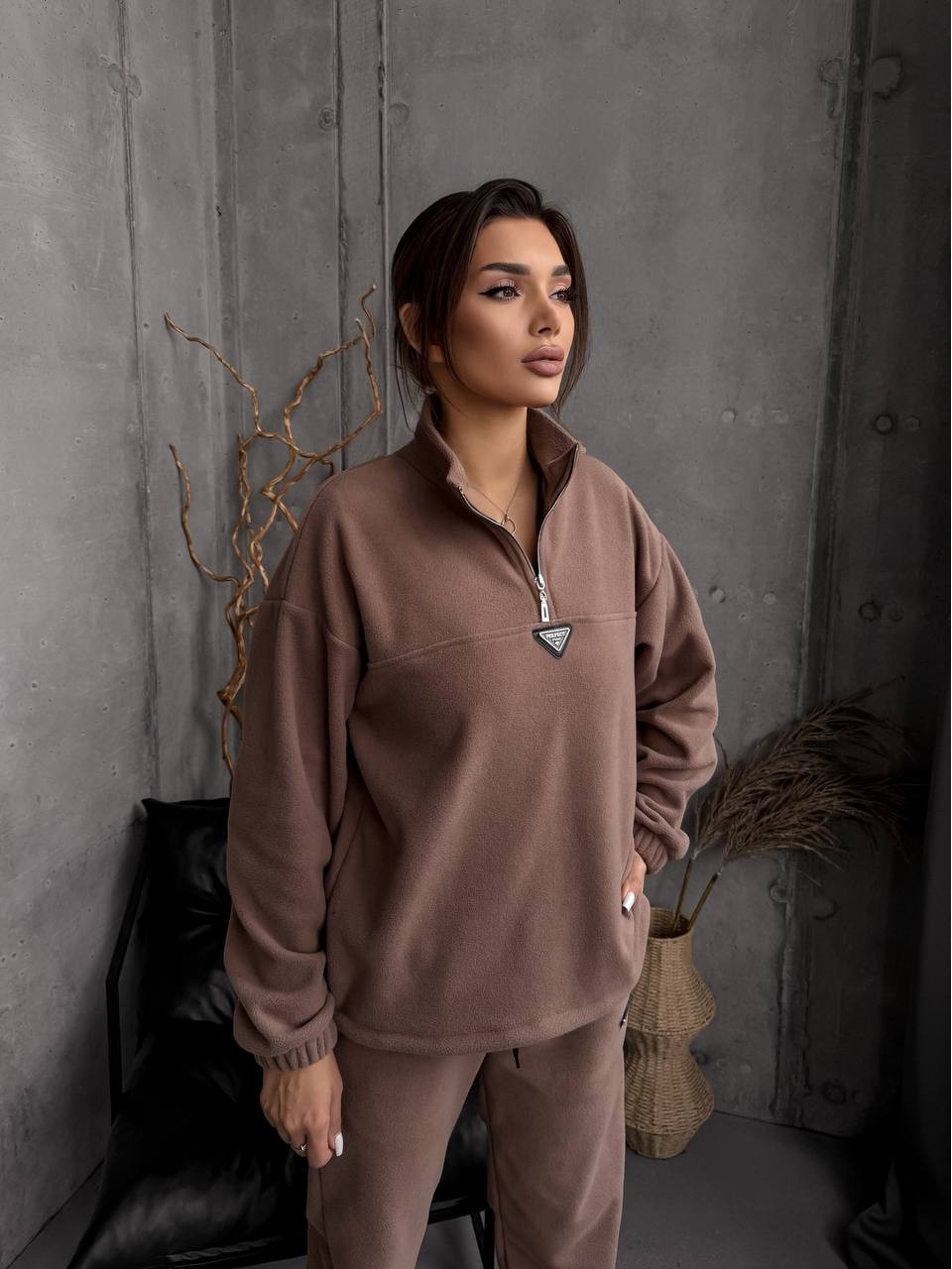 Жіночий костюм флісовий кавового кольору 35622