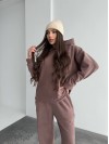 Жіночий костюм iз плюшевого флісу кавового кольору 35718
