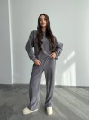Жіночий костюм iз плюшевого флісу сiрого кольору 35720