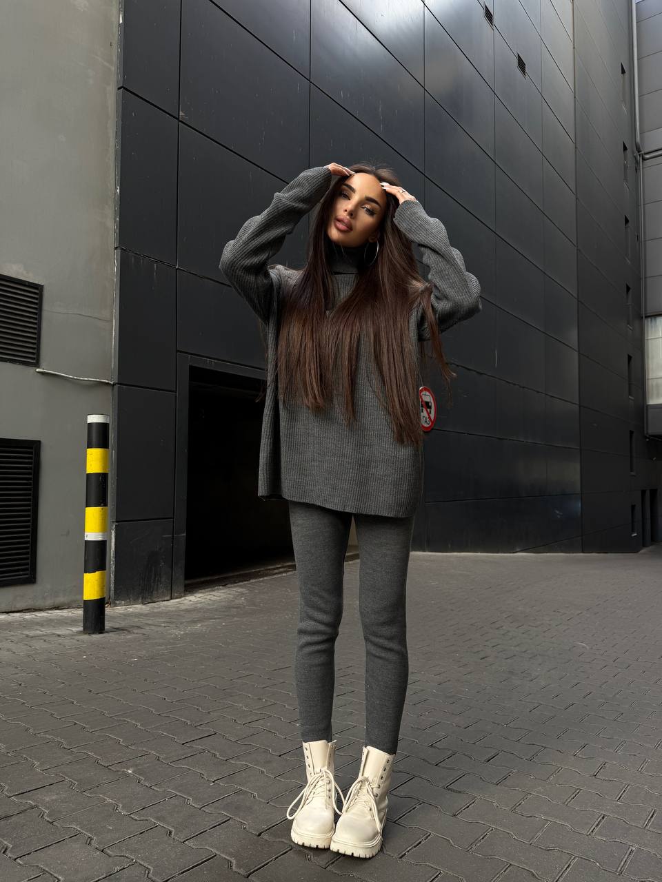 Жіночий костюм светр+лосiни графiтового кольору 34771