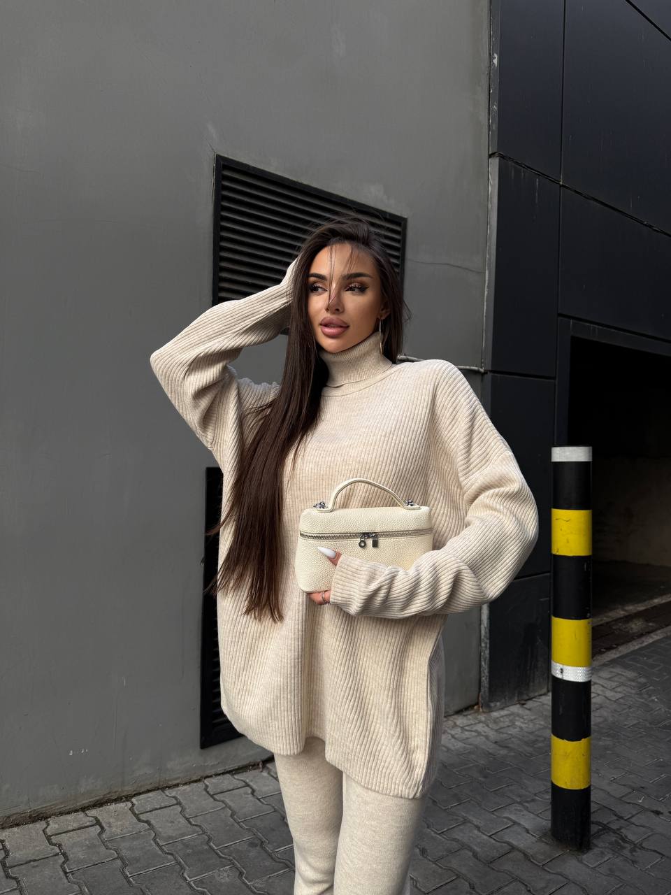 Женский костюм свитер+лосины бежевого цвета 34770