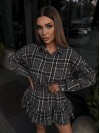 Жіночий костюм зі спідницею в клітку графiтового кольору 34045