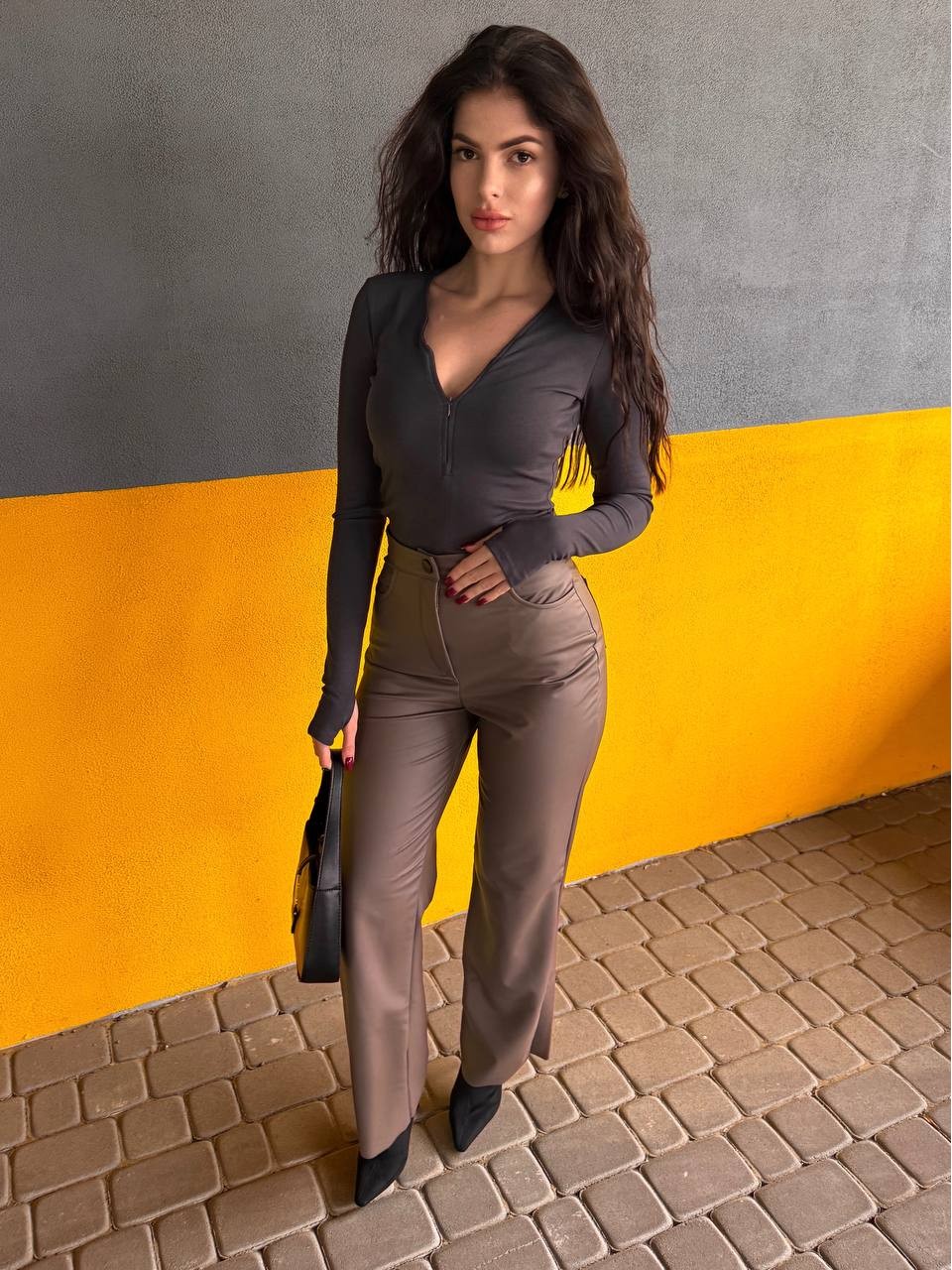 Женский легкий лонгслив графитового цвета 35451