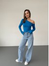 Женский легкий лонгслив на одно плече голубого цвета 35852