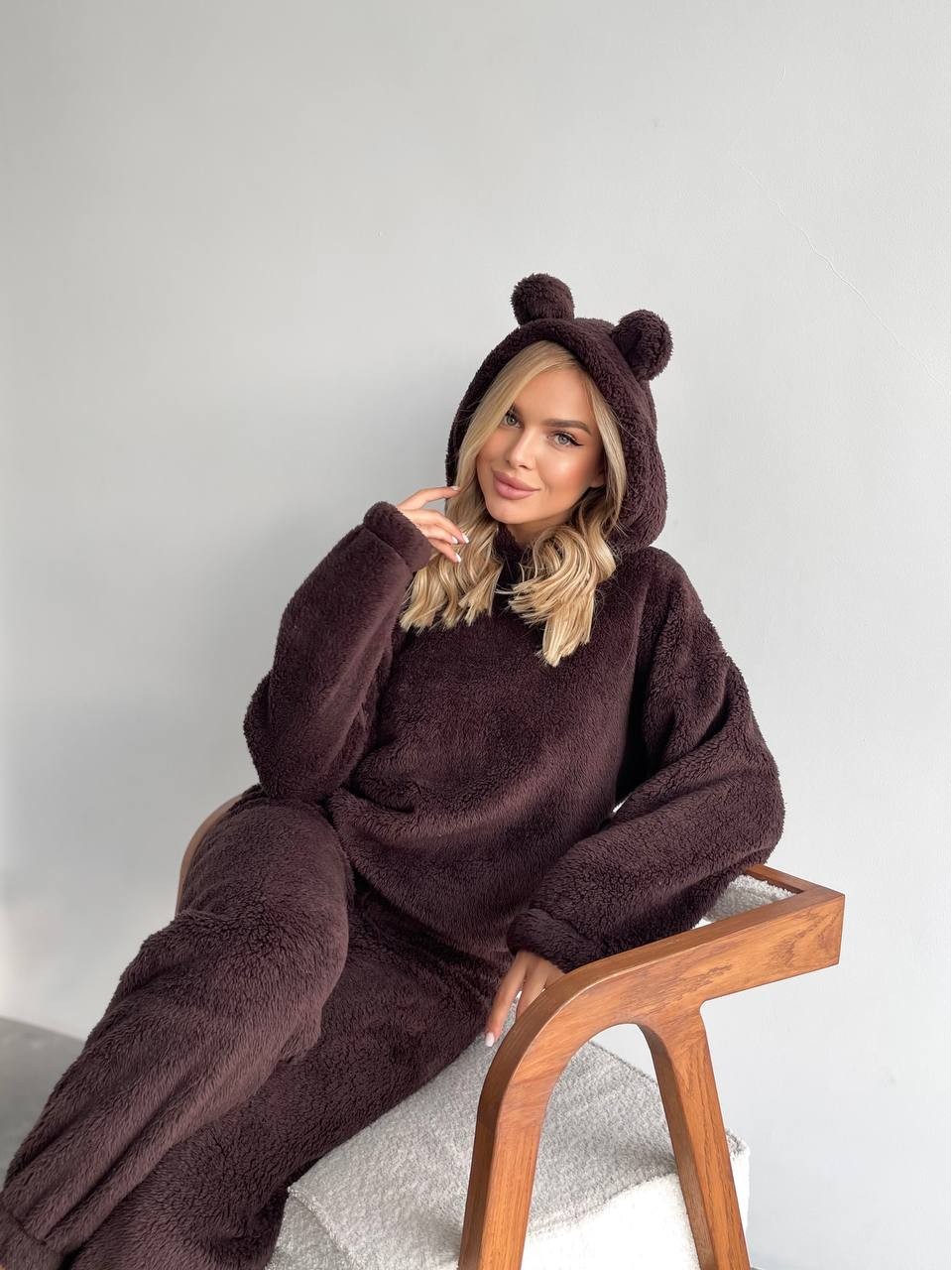 Женский махровый домашний костюм коричневого цвета 35616