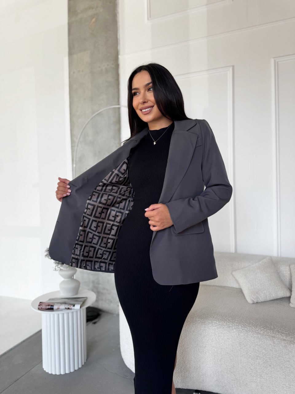 Женский пиджак графитового цвета 34485