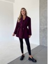 Женский удлиненный пиджак с поясом бордового цвета 34123