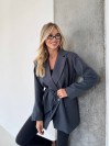 Жіночий подовжений пiджак з поясом графітового кольору 34120