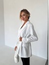 Женский удлиненный пиджак с поясом молочного цвета 34124