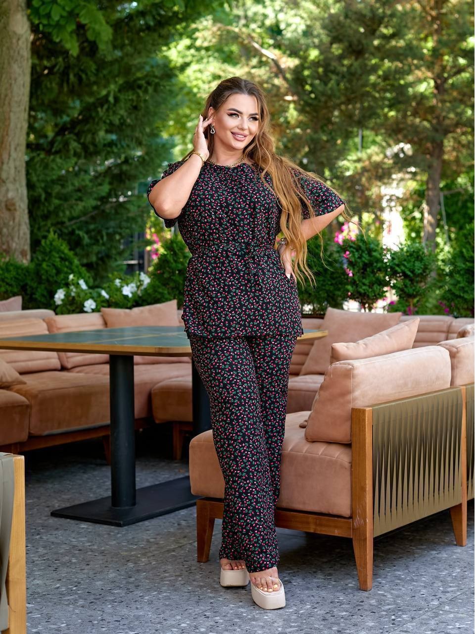 Жiночий прогулянковий костюм чорного кольору 34296