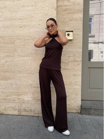 Жiночiй прогулянковий костюм коричневого кольору 33607