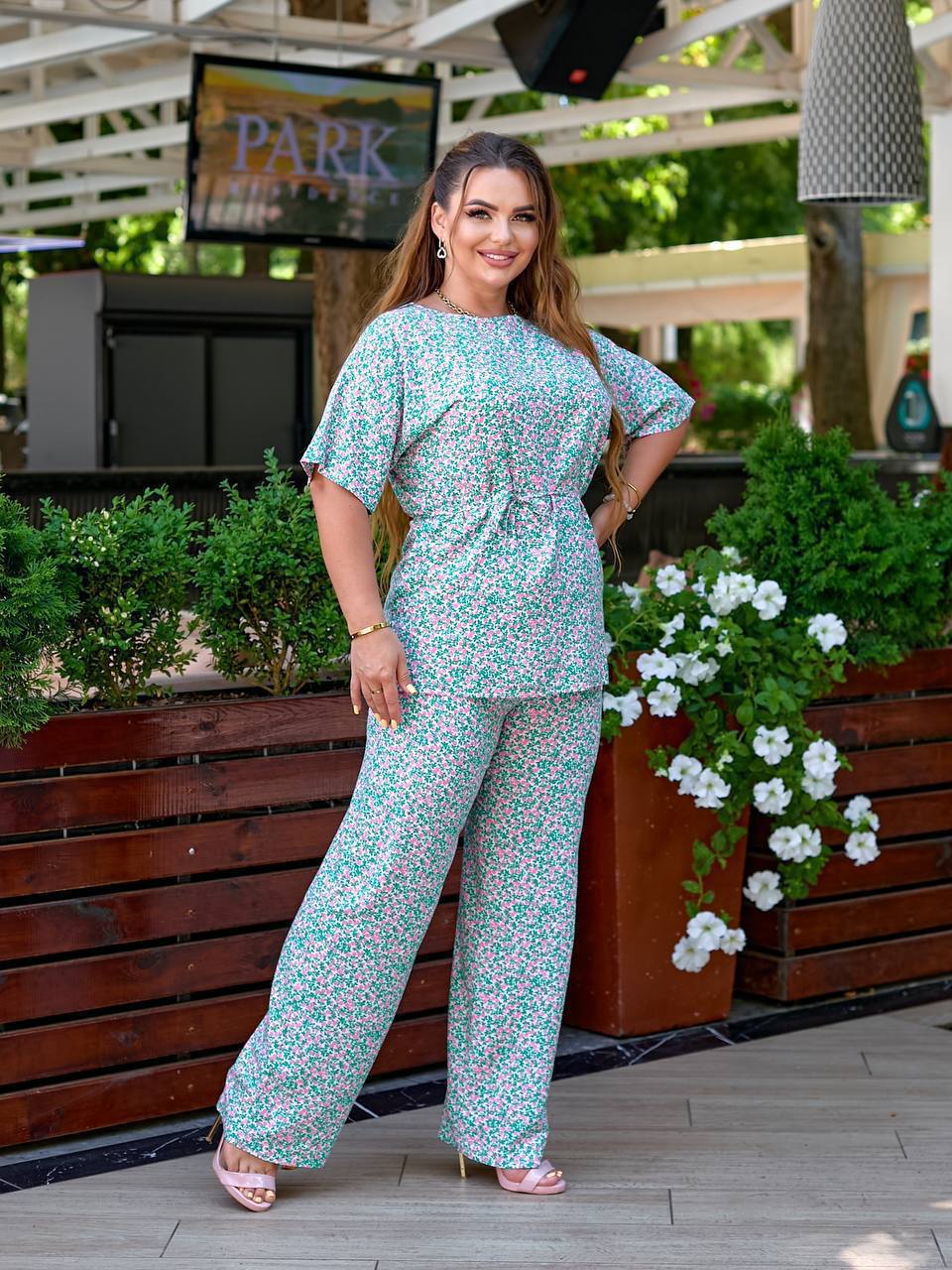 Жiночий прогулянковий костюм м'ятного кольору 34297