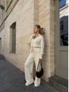 Жiночий прогулянковий костюм молочного кольору 34309