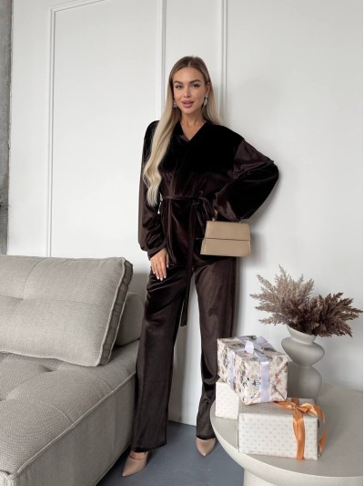 Жіночий прогулянковий костюм з оксамита коричневого кольору 36079