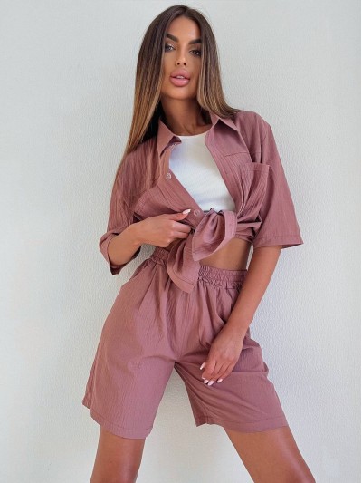 Жiночiй прогулянковий костюм з сорочкою пудрового кольору 33614