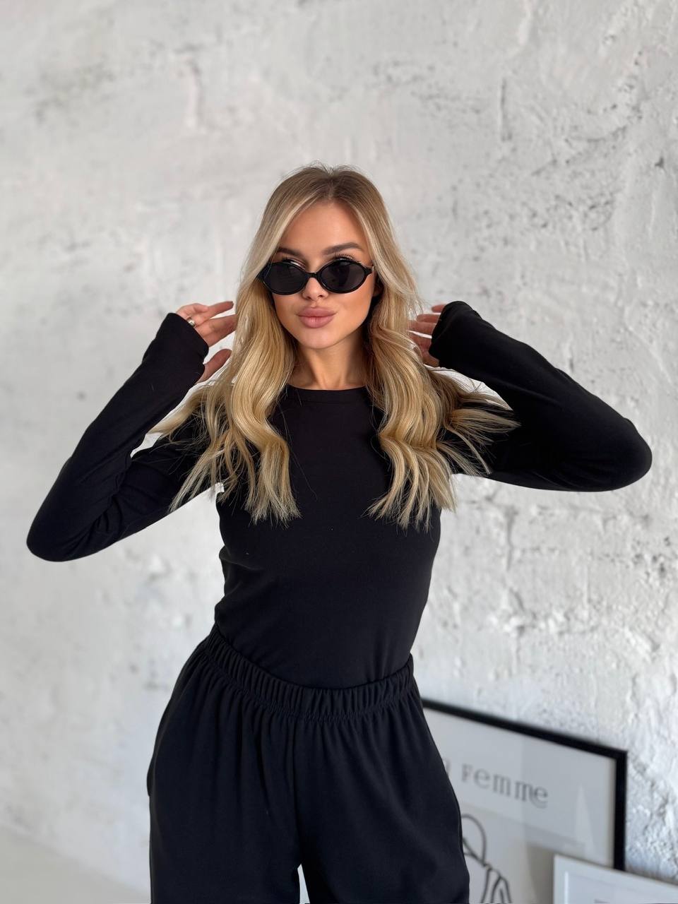 Жіночий прогулянковий термокостюм чорного кольору 35786