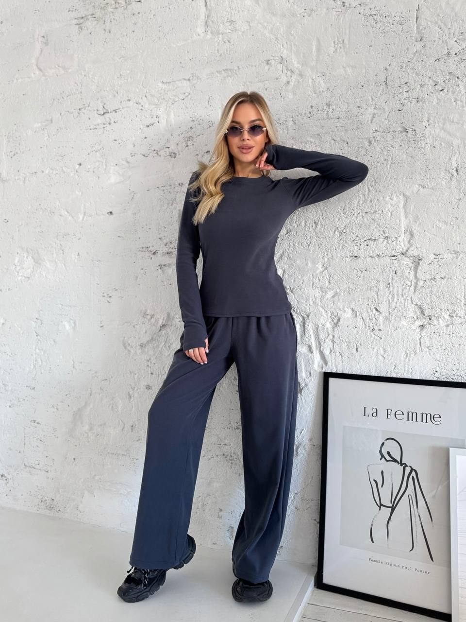 Жіночий прогулянковий термокостюм графiтового кольору 35785