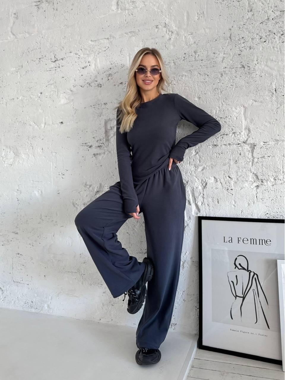 Жіночий прогулянковий термокостюм графiтового кольору 35785