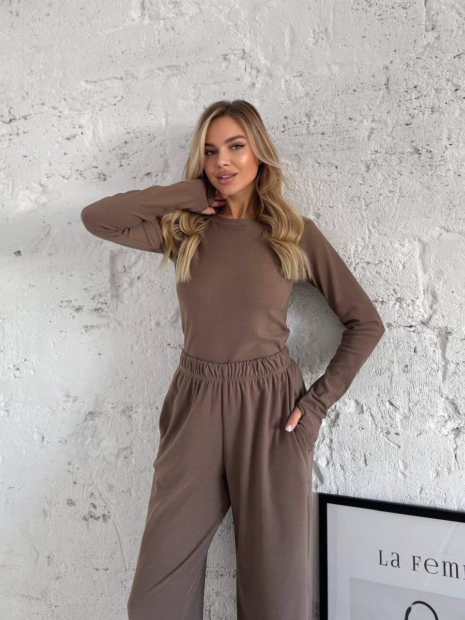 Жіночий прогулянковий термокостюм кавового кольору 35789