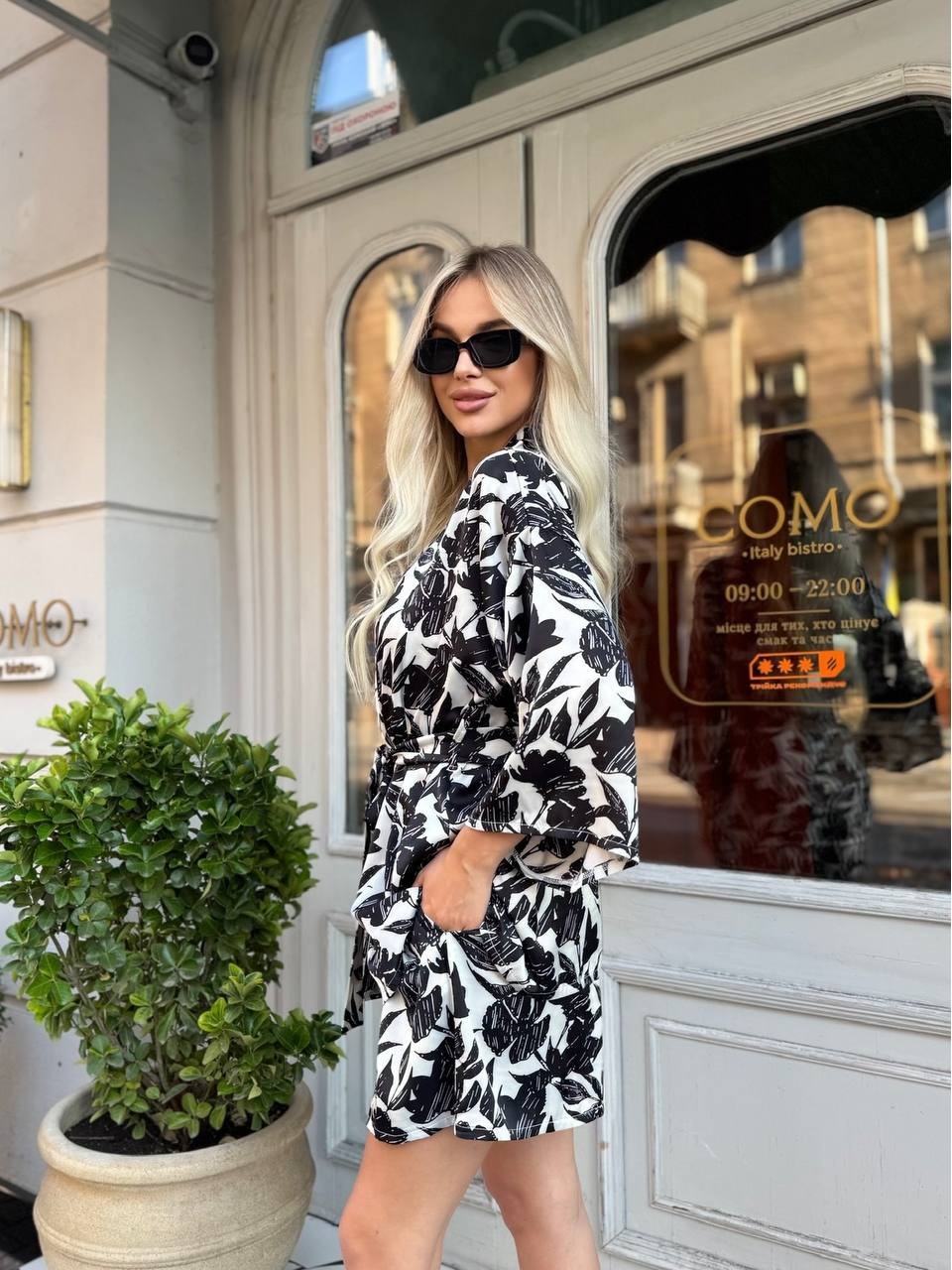 Жiночiй шовковий костюм з кiмоно чорного кольору 33637