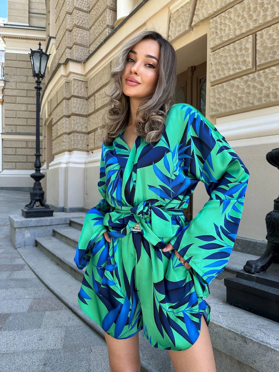 Жiночiй шовковий костюм з кiмоно зеленого кольору 33930