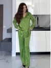 Жіночий шовковий костюм зеленого кольору 34689