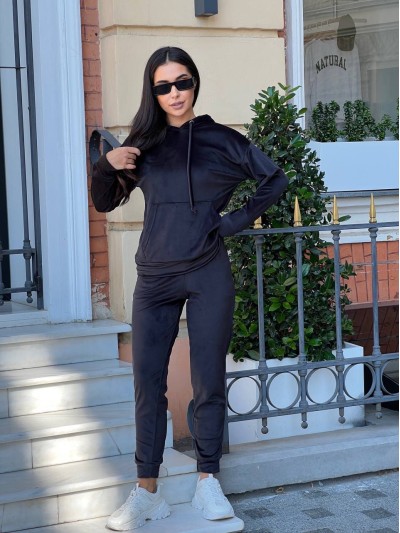 Женский спортивный костюм черного цвета 34154