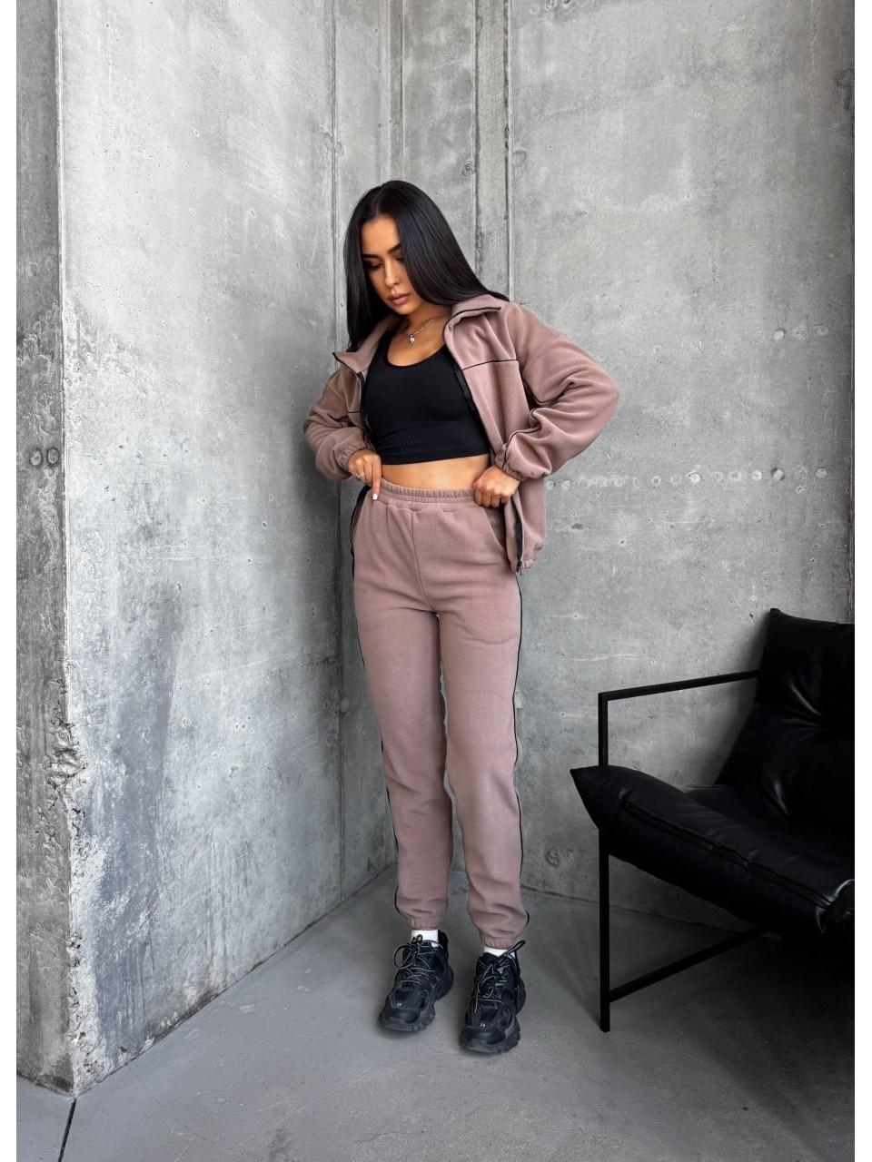 Жіночий спортивний костюм флісовий кавового кольору 29734