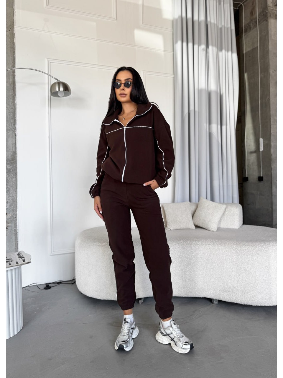 Жіночий спортивний костюм флісовий коричневого кольору 34625