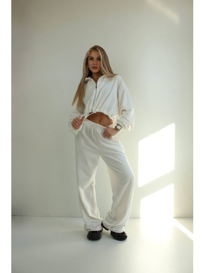 Жіночий спортивний костюм молочного кольору 34677