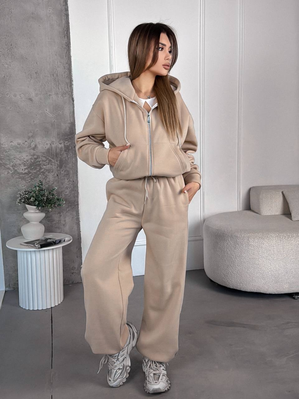 Жіночий спортивний костюм на флісi бежевого кольору 35758