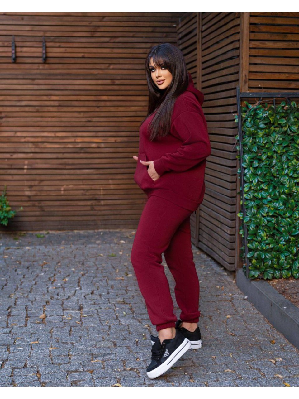 Женский спортивный костюм на флисе бордового цвета 34193