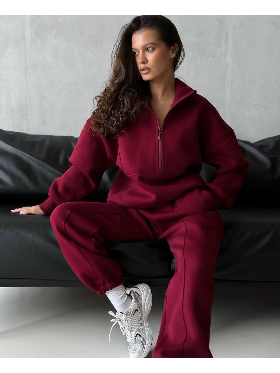 Жіночий спортивний костюм на флісi бордового кольору 35909