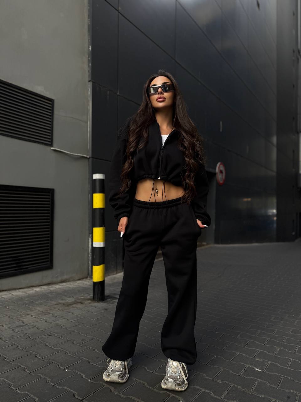 Жіночий спортивний костюм на флiсi чорного кольору 34723