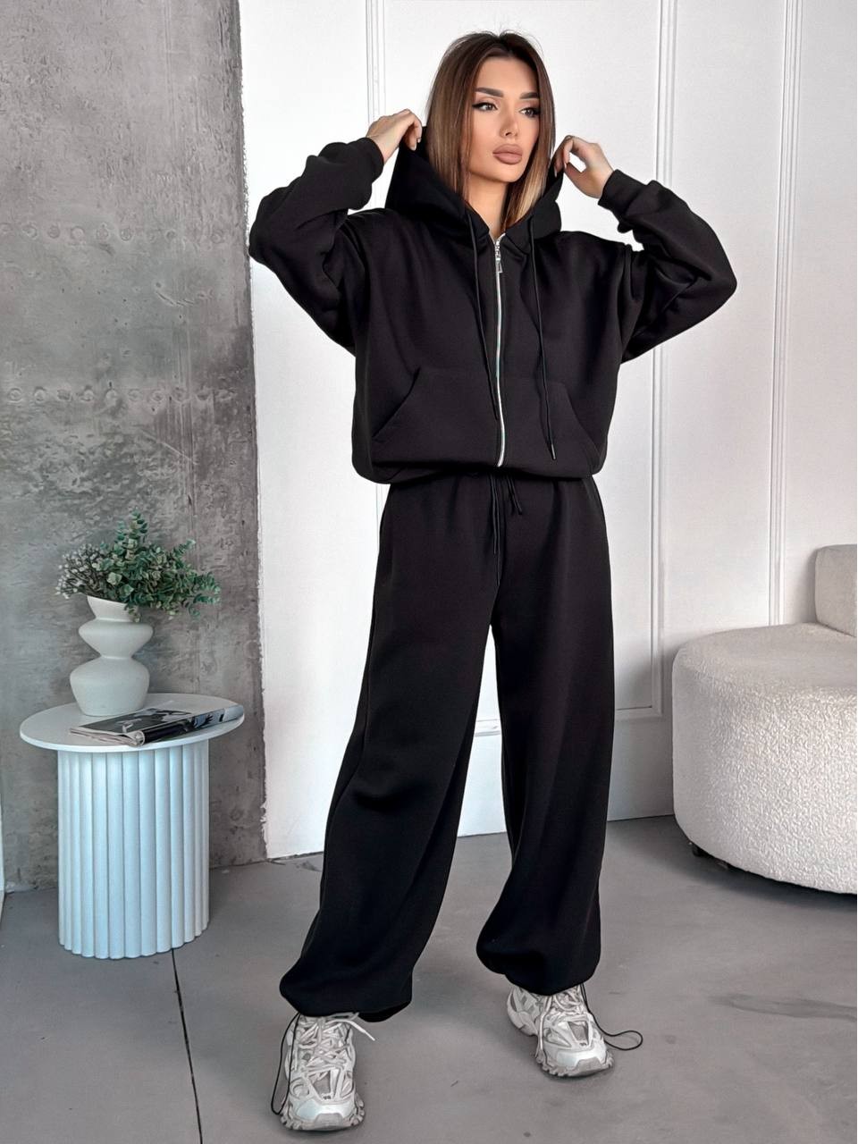 Жіночий спортивний костюм на флісi чорного кольору 35755
