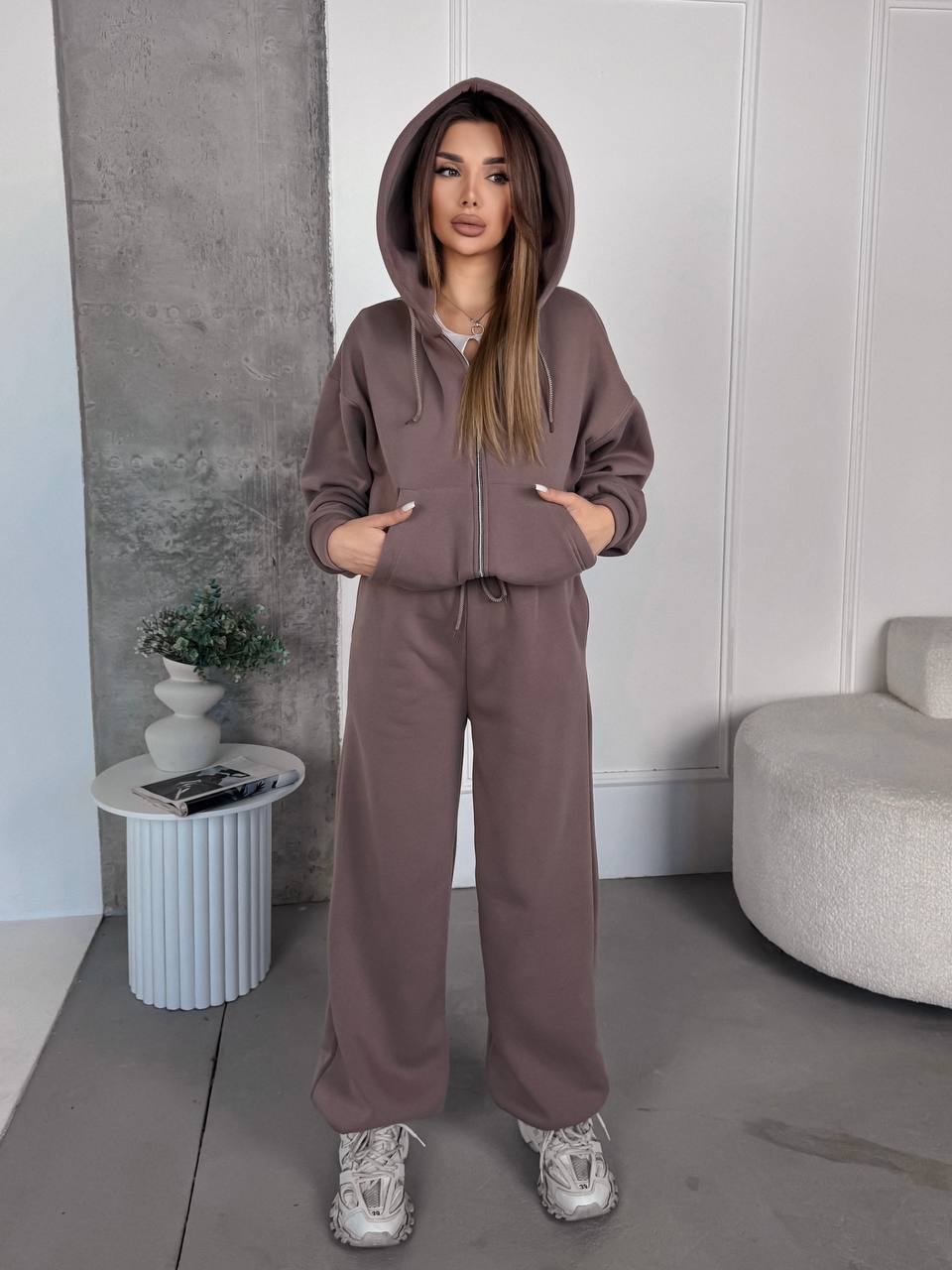 Жіночий спортивний костюм на флісi кавового кольору 35757