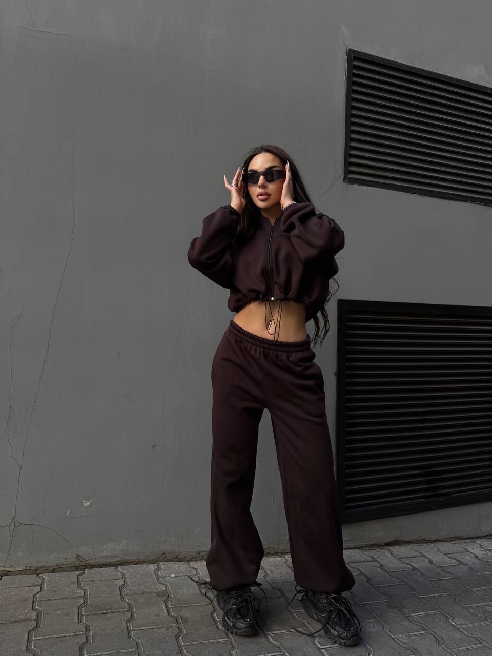 Жіночий спортивний костюм на флiсi коричневого кольору 34722