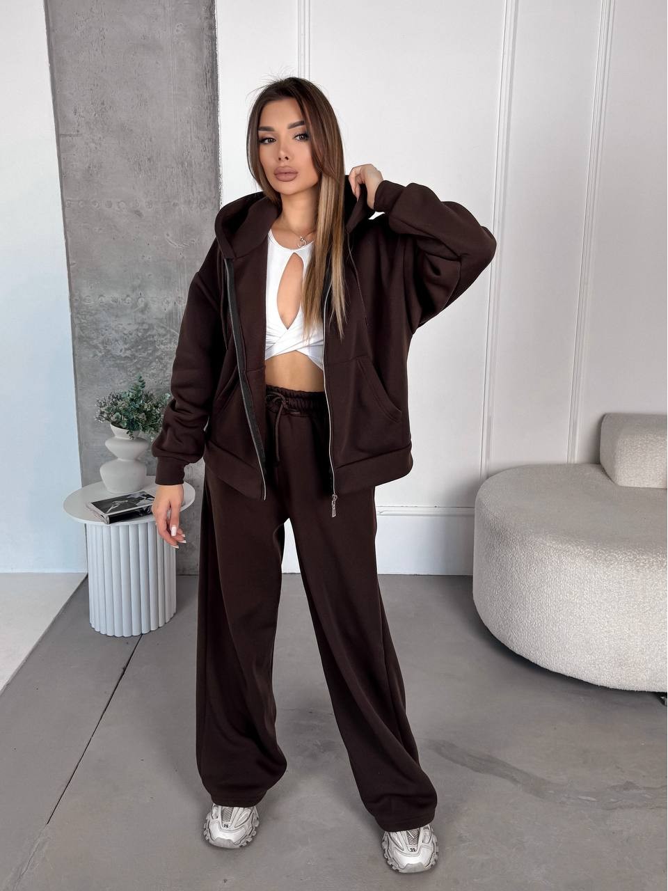 Жіночий спортивний костюм на флісi коричневого кольору 35754