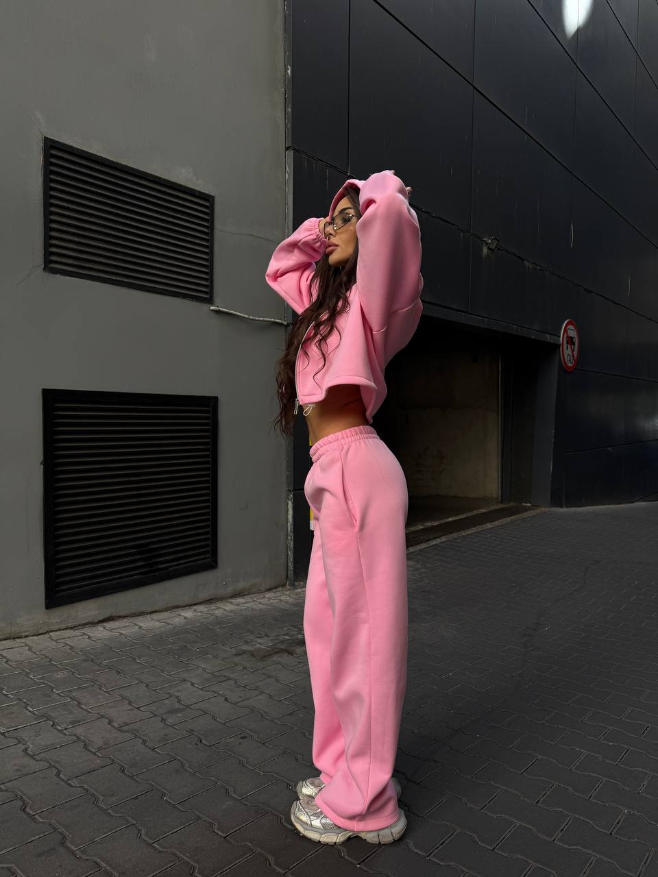 Жіночий спортивний костюм на флiсi рожевого кольору 34720